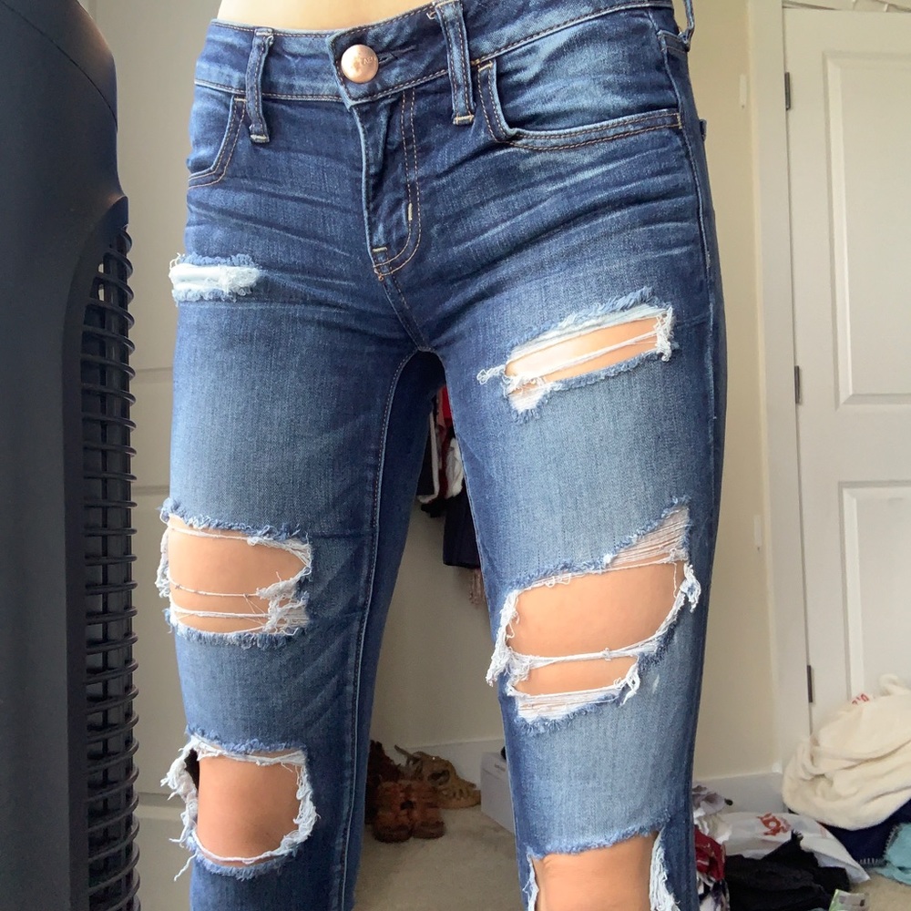 American Eagle Ripped Skinny Jeans - Picture 4 of 6